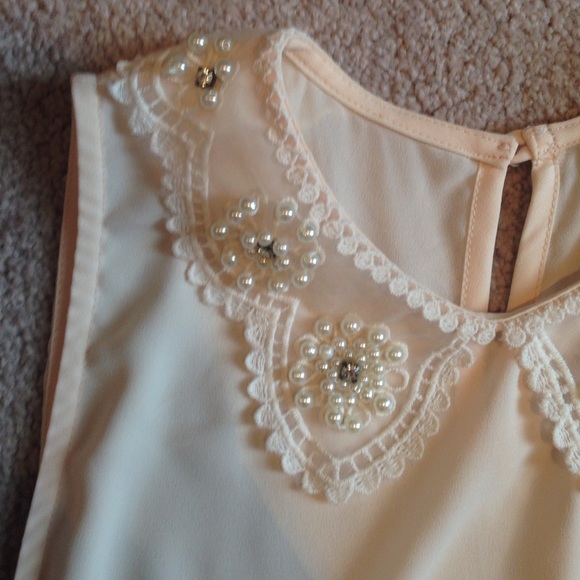 cream blouse - Picture 2 of 3