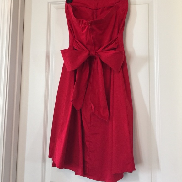 Adorable red strapless dress - Picture 2 of 4