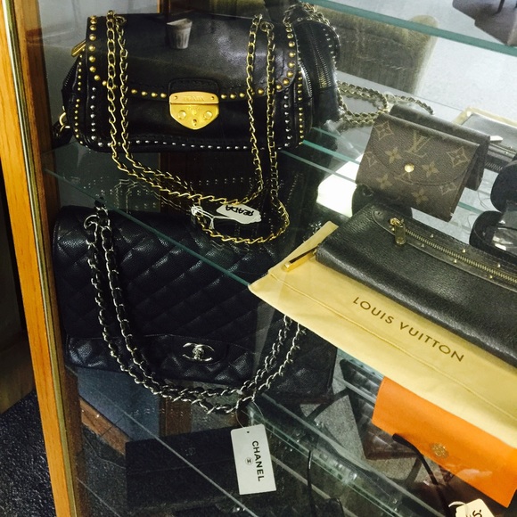 Designer lovin!!!! Always some fun in my boutique! - Picture 4 of 4