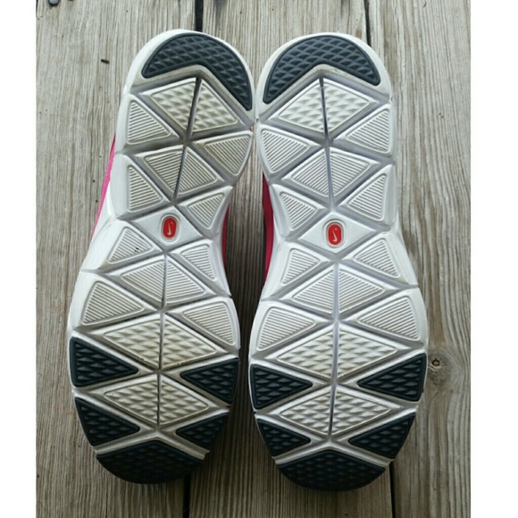 Additional photos of Nikes!