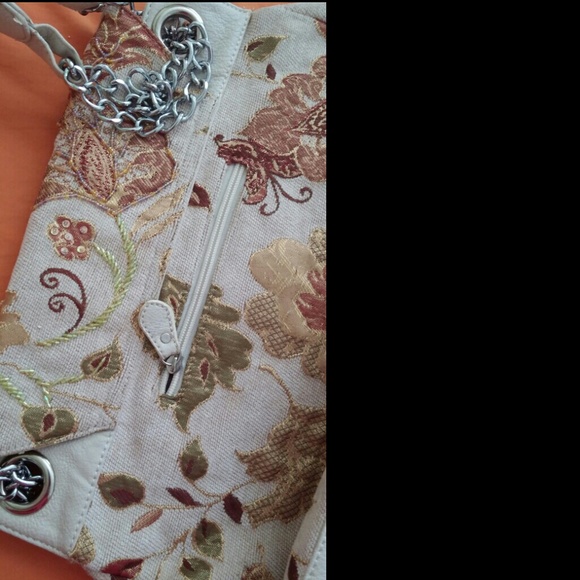 🍀 Embroidered handbag - Picture 3 of 4