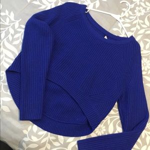 Crop top sweater