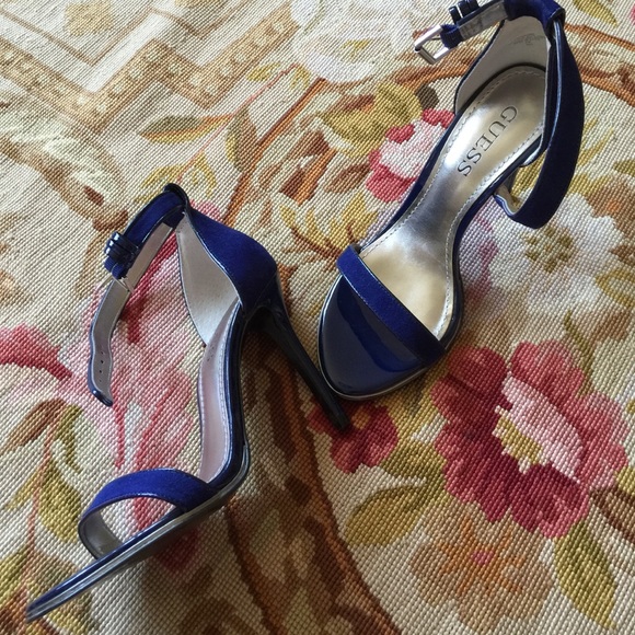 Sexy strappy royal blue suede Guess - Picture 2 of 3