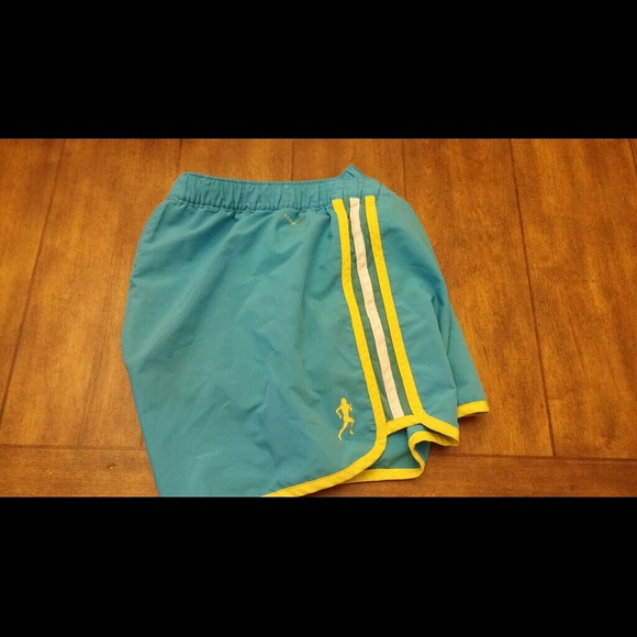 Adidas running shorts - Picture 2 of 3