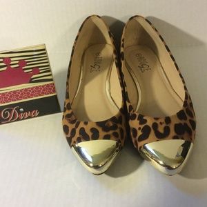 Rouge Helium shoes Size 9 leopard print pointy toe