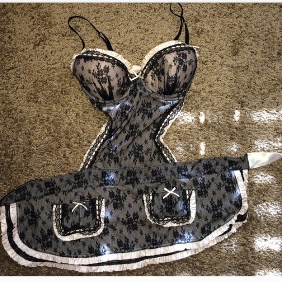 Black and pink nighty