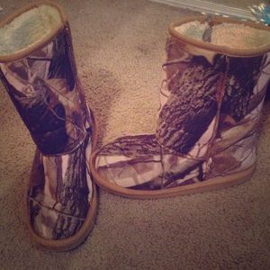 Pink Camo winter boots