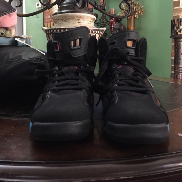 Jordan Retro - Picture 2 of 4