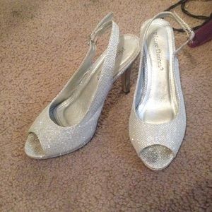 Homecoming shoes worn once