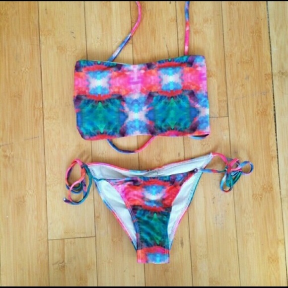 🚫SOLD🚫L*SPACE bikini top