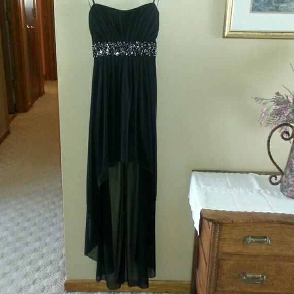 B. Darlin black hi-lo gown