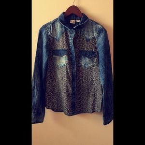 long sleeve button up Jean/flower shirt.