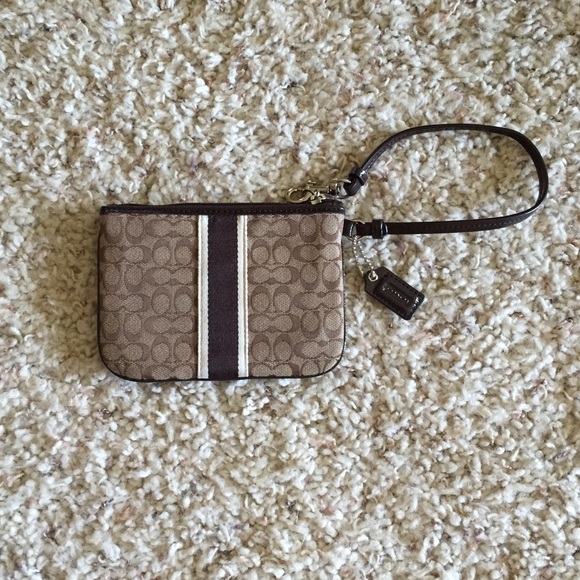 🚫❌SOLD❌🚫Coach Wristlet (REAL)