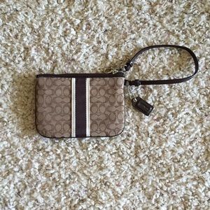 🚫❌SOLD❌🚫Coach Wristlet (REAL)