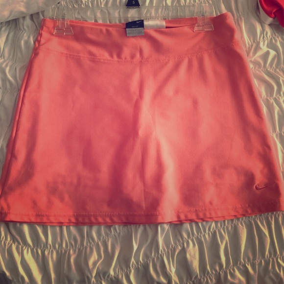Nike dry-fit tennis skirt