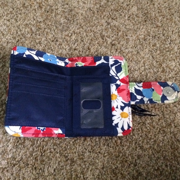 Vera Bradley wallet - Picture 2 of 2