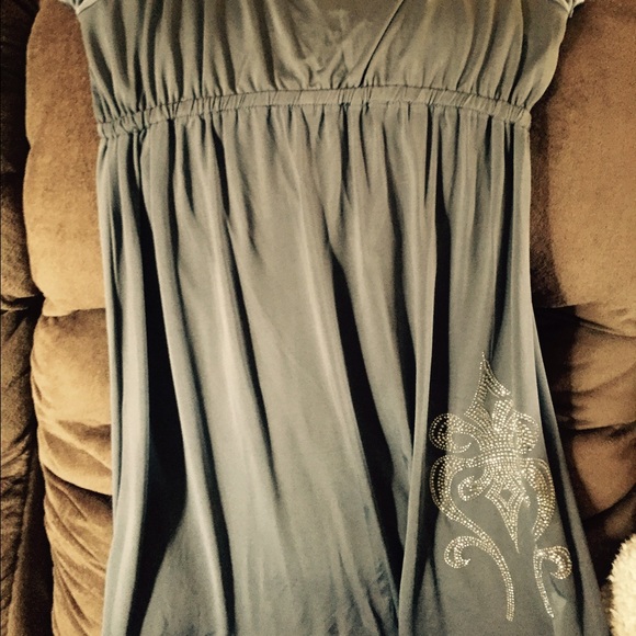 Dress - Picture 4 of 4