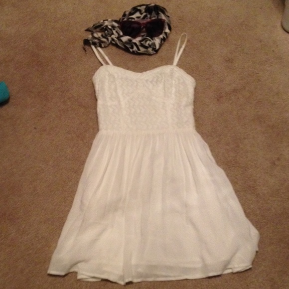 Cute brand new dress