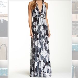 LAST CALL‼️ Pamella Roland Rose Print Gown