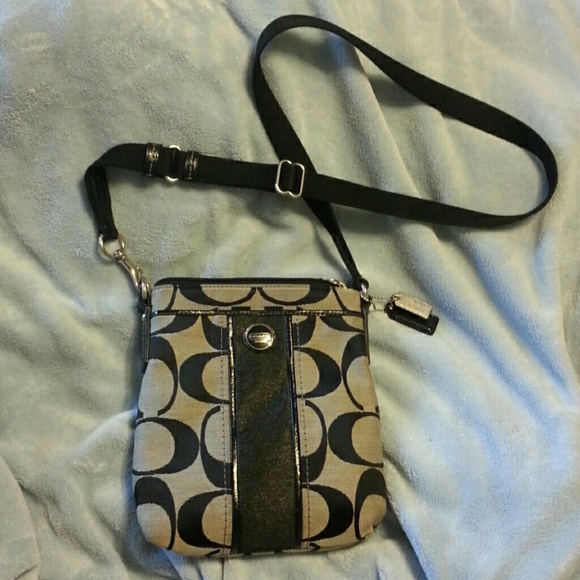 ☆FLASH SALE☆ Coach shoulder bag
