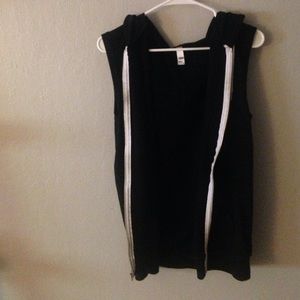 Sleeveless hoodie
