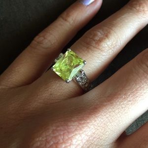 Lia Sophia Appletini ring