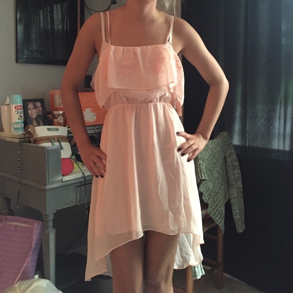 Forever 21 Dresses & Skirts - Pale pink dress