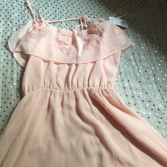 Pale pink dress - Picture 3 of 3