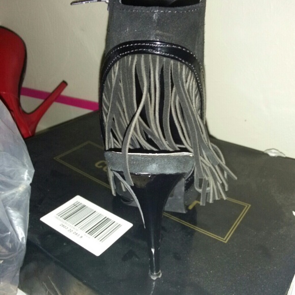 Booties - Picture 3 of 4