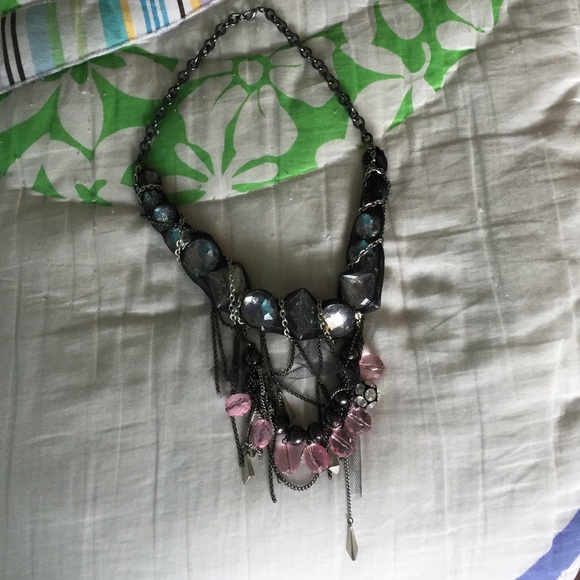 Betsey Johnson statement necklace