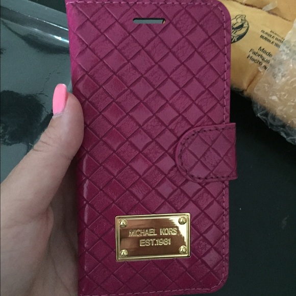 Michael Kors Accessories - Michael Kors fuscia phone case cover cardholder