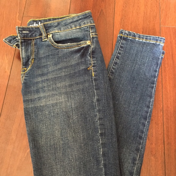 BNWOT Aero jeans