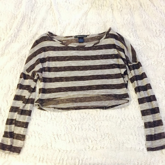 black and grey crop top