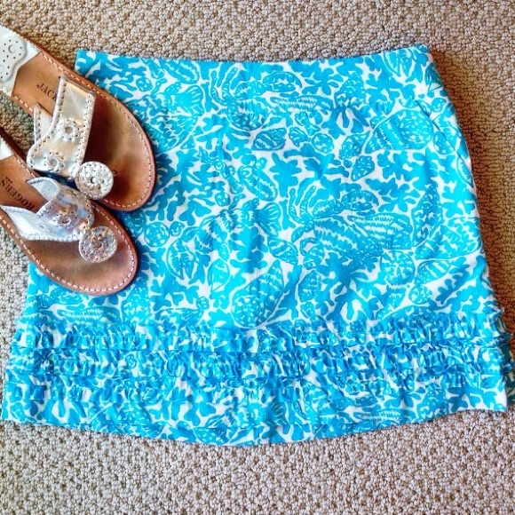 Adorable Lilly Pulitzer summer skirt!