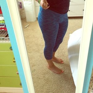 Fabletics cropped leggings