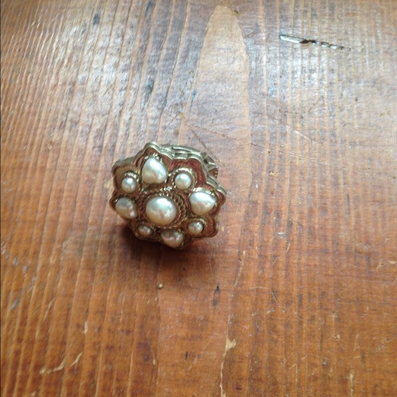 Costume ring