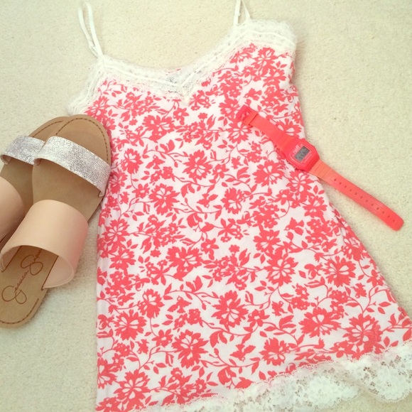 Coral and cream tank