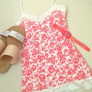 Coral and cream tank