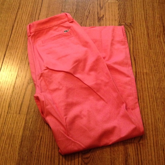 Pink vineyard vines capris