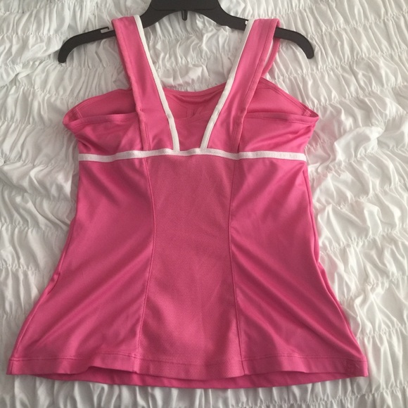 Pink Nike top - Picture 2 of 4