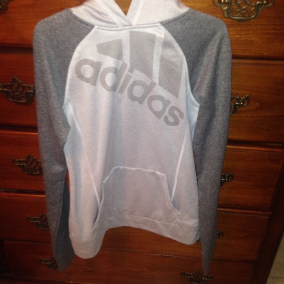 Adidas Sweaters - 🌸Cute Adidas sweater