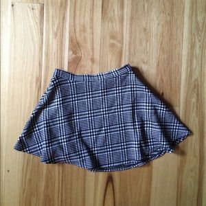 American Apparel Sz Small Houndstooth Circle Skirt