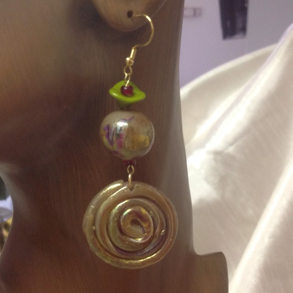 🌺Handmade Polymer Clay Earrings - Picture 2 of 2