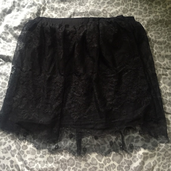 Black Lace Skirt XL