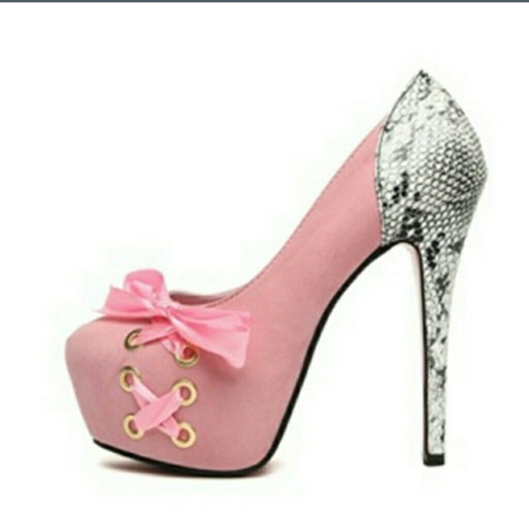 Pink blue or off-white pumps - Picture 1 of 3