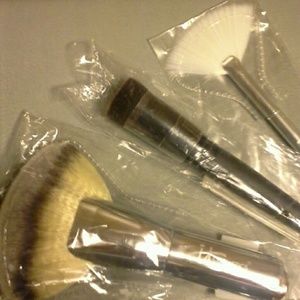 RESERVED @gabbyar Brush Bundle