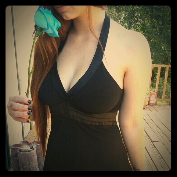 MED Halter tie back black top