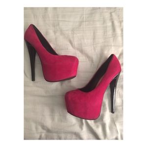 Dolce Vita hot pink pumps!