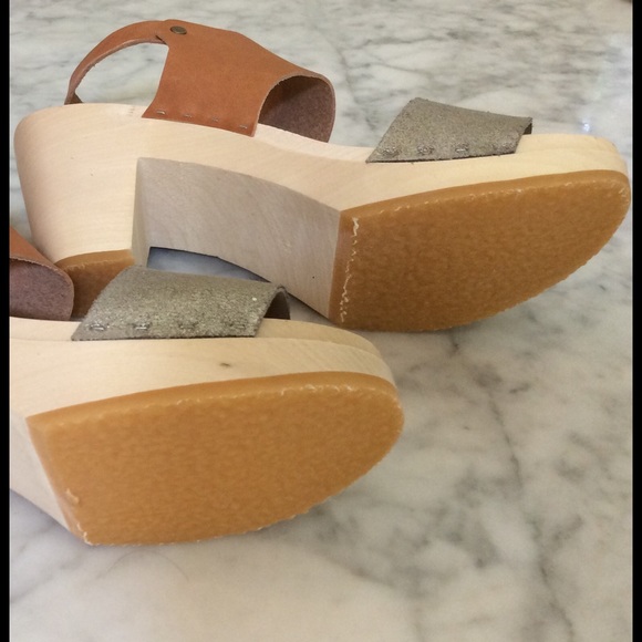 Clogs - Picture 3 of 3