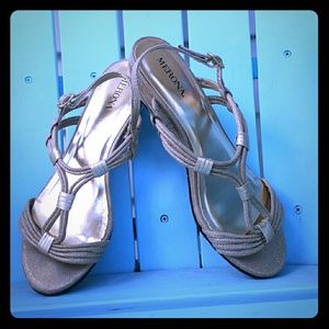 Woman's size 5.5 gold sandals